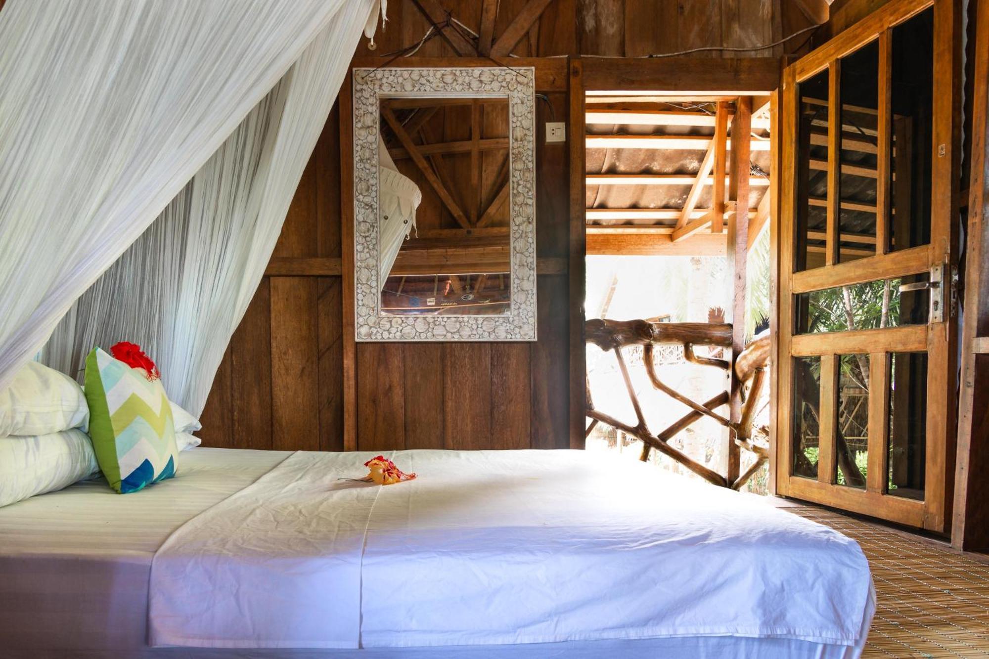 Muarasiberut Mentawai Surf Camp酒店 外观 照片